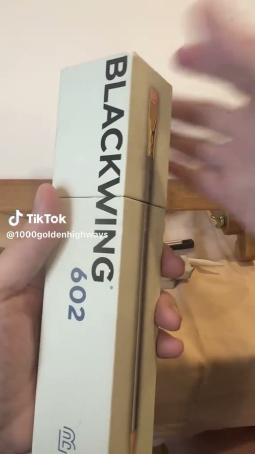Blackwing 602 pencil unboxing — art reel
